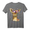 Baby Reh Rehkitz Blumen Konfetti T-Shirt – Perfektes Geschenk für Waldtier- und Rehliebhaber, ideal für Frühling, Sommer, Ostern, Geburtstag & Weihnachten