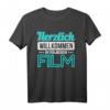 Herzlich Willkommen im falschen Film T-Shirt - Lustiges Outfit für Filme- und Serienabende, Geschenkidee für Freunde, Kollegen & Serienjunkies
