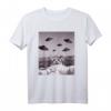 Lustiges Katzen-Meme mit Alien UFO T-Shirt - Humorvolles Weltraum-Design für Sci-Fi- und Katzenfans