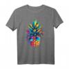Ananas trägt Sonnenbrille und genießt den Party Urlaub T-Shirt – Buntes Festival- und Sommer-Design, perfekt für Obstliebhaber und Veganer