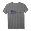 Guitar Lake Reflections Musik- und Gitarrenliebhaber T-Shirt – Landschaftsdesign mit Gitarre, ideal für Musiker, Gitarristen & Naturfreunde