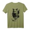 Modisches Wolf T-Shirt mit blauen Augen im künstlerischen Design – Stylisches Tiermotiv für Wolf-Fans und Naturbegeisterte