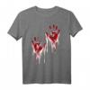 Blutige Hände mit Blutspritzern T-Shirt – Gruseliges Halloween Kostüm & Party-Outfit für Zombiejäger, Vampire & mehr