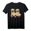 Lustiges Mops Hund Welpe isst Schokolade T-Shirt – Perfektes Geschenk für Hundeliebhaber, Partner & Freunde zu jedem Anlass