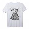 Viking World Tour T-Shirt mit Axt Weltkarte und Valknut – Perfektes Geschenk für Wikinger, Kelten, Germanen Fans und Mythologie-Enthusiasten