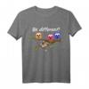 Be Different! Lustiges Eulen- und Faultier-T-Shirt für Tierliebhaber – Süßer Spruch für Damen, Herren & Kinder, perfektes Weihnachtsgeschenk