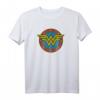 HapPanda Vintage Emblem T-Shirt – Offiziell lizenzierte DC Comics Kleidung für Fans & Geburtstagsfeiern