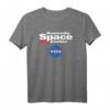 Kennedy Space Center - NASA T-Shirt für Raumfahrtfans | Klassisch geschnitten, doppelt genähter Saum