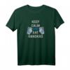 Keep Calm and Eat Handkäs T-Shirt – Lustiges Hessen Shirt mit Apfelwein & Bembel, ideales Geschenk für Hessen-Liebhaber