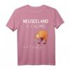 Neuseeland is Calling, and I Must Go... Witziges Neuseeland Spruch T-Shirt – Perfektes Geschenk für Kiwi-Fans & Neuseeland-Reisende