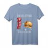 I'm Just A Person Who Loves Bacon - Lustiges Burger T-Shirt im Kawaii/Chibi Stil, Perfekt für Bacon- und Junkfood-Liebhaber, Geschenkidee