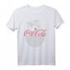 Coca-Cola Is My Happy Place Beach Line Art Logo T-Shirt – Offiziell lizenzierte Coca-Cola Mode für Männer und Frauen