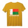 Flagge Madagaskar T-Shirt – Blickfang auf Straße, Arbeit & Events – Perfektes Geschenk für Familie & Freunde