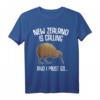 Neuseeland ist calling T-Shirt – Witziges Geschenk für Neuseeland- und Kiwi-Fans, ideal zum Geburtstag und für Reisebegeisterte