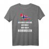 Ich Muss Gar Nix Ich Muss Nur Nach Norwegen T-Shirt – Norwegen Motiv mit Elch, Flagge & Fjorden für Urlauber & Norwegen-Fans