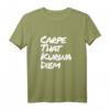 Carpe That Kurwa Diem T-Shirt für Polen Fans - Lustiges Polnisches Spruchshirt für Partys, Freunde & Feiern