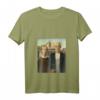 Damen American Gothic by Grant Wood | Pop Art T-Shirt mit V-Ausschnitt – Kunst inspiriertes Damen Shirt für Kunstliebhaberinnen