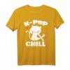 K-Pop & Chill T-Shirt mit niedlicher Kawaii Katze – Perfektes Geschenk für K-Pop Fans und Koreanische Pop Musik Liebhaber
