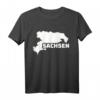 Sachsen T-Shirt mit Landesumriss und Schriftzug - Heimatliebe zeigen, klassisch geschnitten, perfekt für Sachsen-Fans