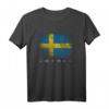 Schwedische Flagge T-Shirt - Klassisch geschnitten mit doppelt genähtem Saum, perfekt für Schweden-Fans und Nationalstolz