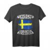 Tausche Arbeitsplatz gegen Hütte in Schweden T-Shirt – Perfekte Reisebekleidung für Schwedenurlaub und Outdoor-Abenteuer