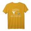 Lustiges Schweden T-Shirt mit Flagge, Herzschlag und Elch – Perfekt für Schweden-Liebhaber und Urlaubsfans