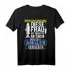 Diese Frau Ist An Sexy Angler Vergeben - Lustiges Schweden Angler T-Shirt für Fischer, Karpfenliebhaber und Angeltour-Fans