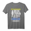Diese Frau Ist An Sexy Angler Vergeben - Lustiges Schweden Angler T-Shirt für Fischer, Karpfenliebhaber und Angeltour-Fans