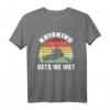 Kayaking Gets Me Wet Retro Vintage Kayaking T-Shirt – Lustiges Geschenk für Kayaking-Enthusiasten zu Geburtstagen und Weihnachten